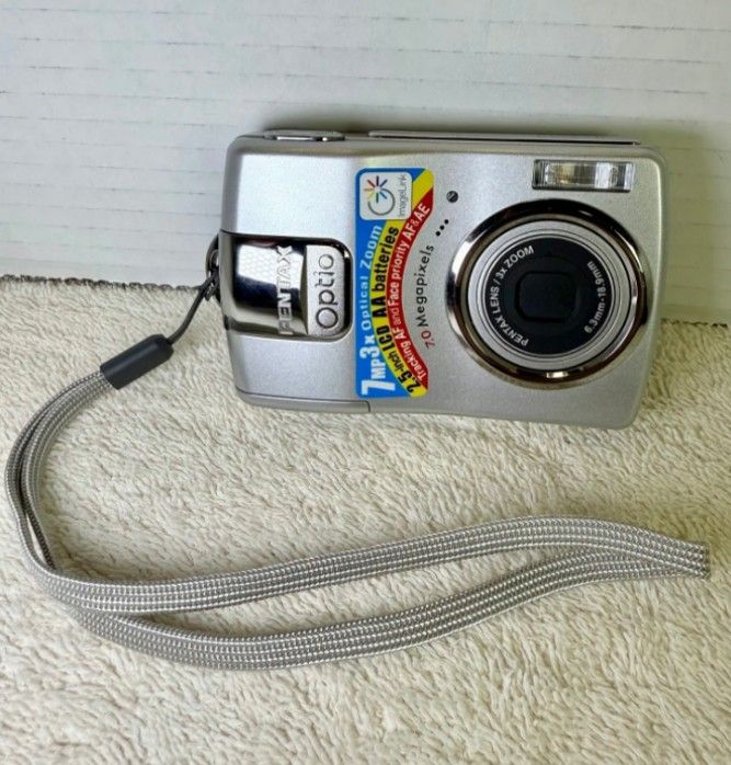 Pentax Optio M20 7MP Digital Camera with 1GB