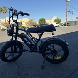 G60 Electric Bike — $700 | Brand New Sealed