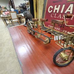 VINTAGE BICYCLE DECOR