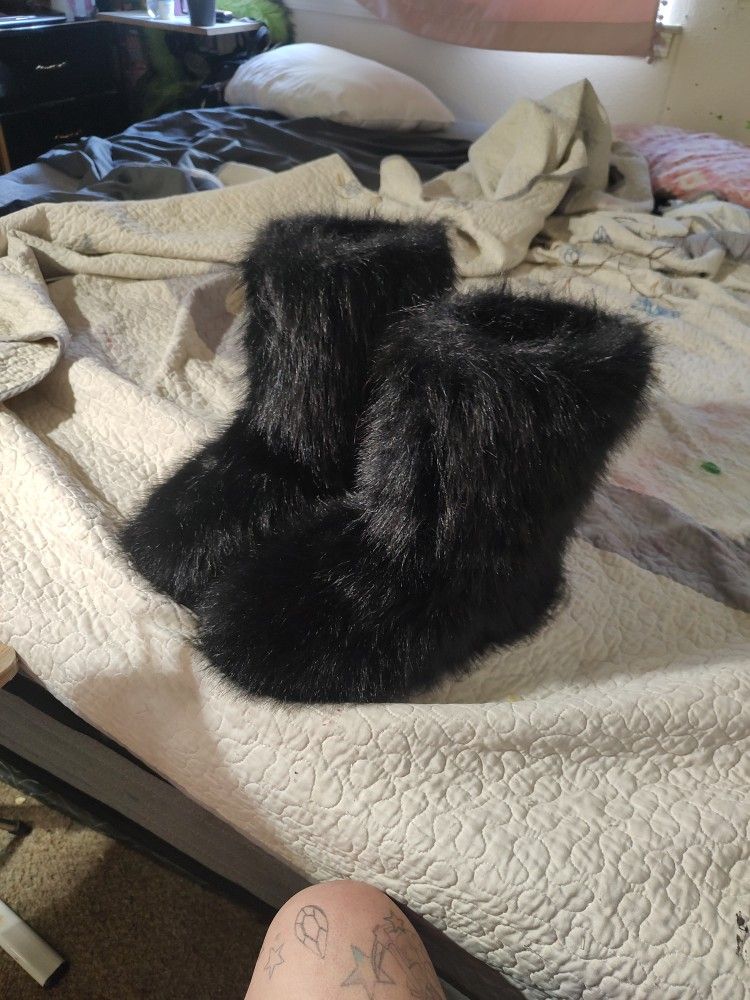 $20 Shein Fur Boots