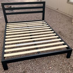 Metal Bed Frame - Queen 