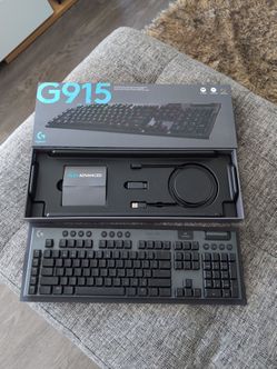 Logitech G915 Lightspeed Full-size clicky