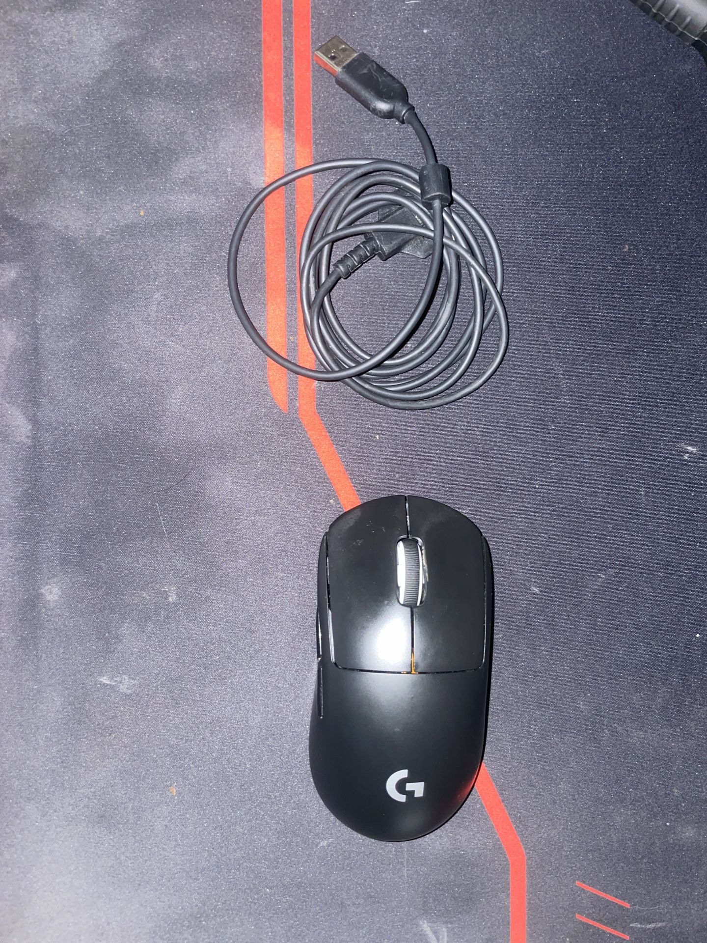 Super light Logitech Mouse