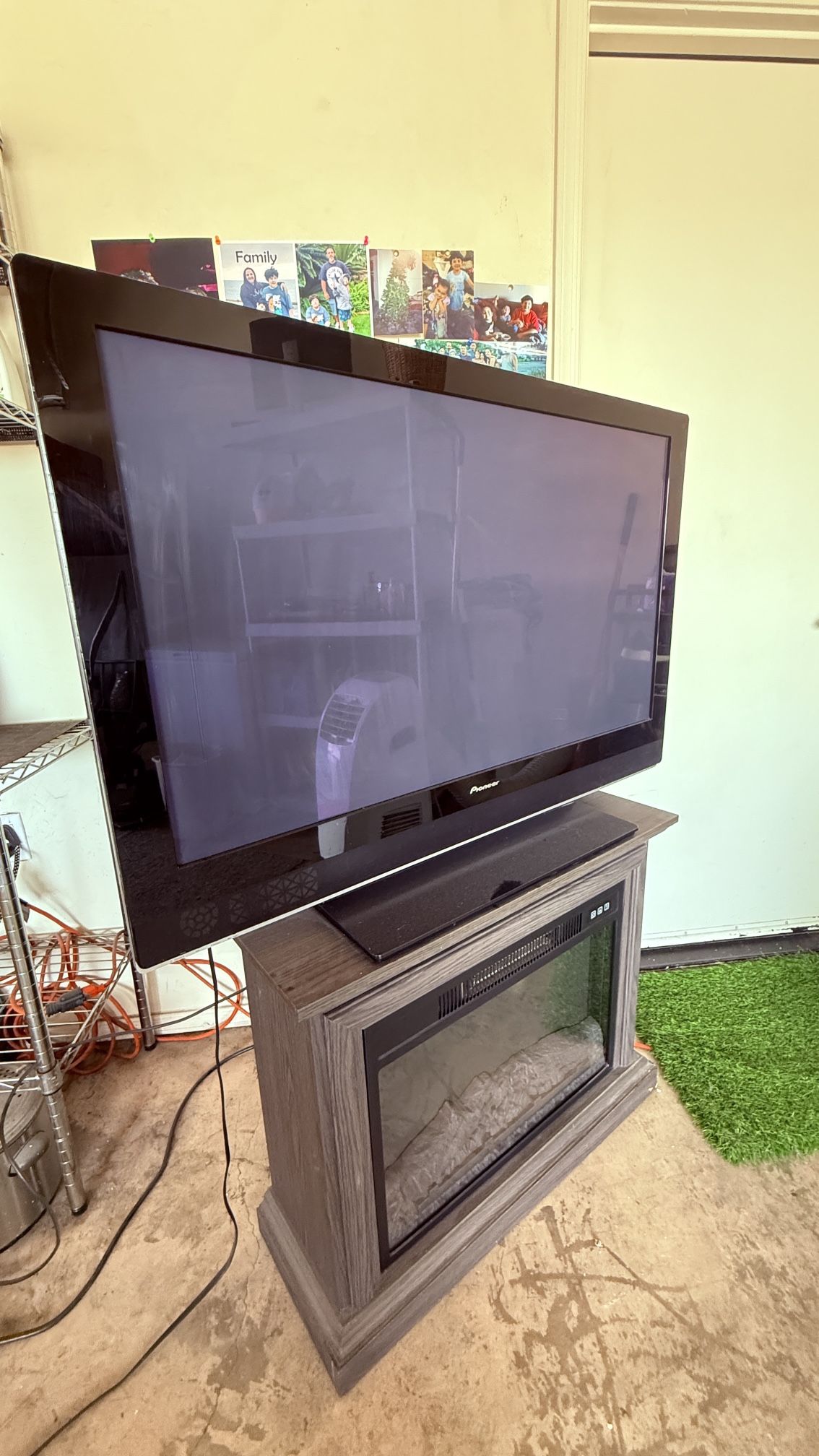 Pioneer Tv