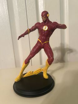 Icon Heroes Limited Edition #1919/4500 - AS IS / Damaged Ears