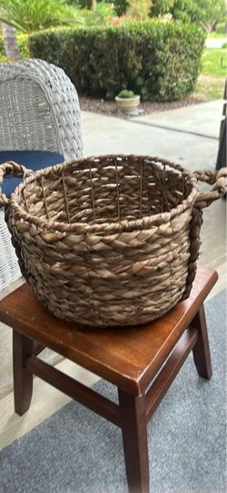 Large Woven Seagrass Basket with Handles
