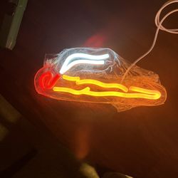 Burning Blunt $25 Green Alien 45 White Hand$40