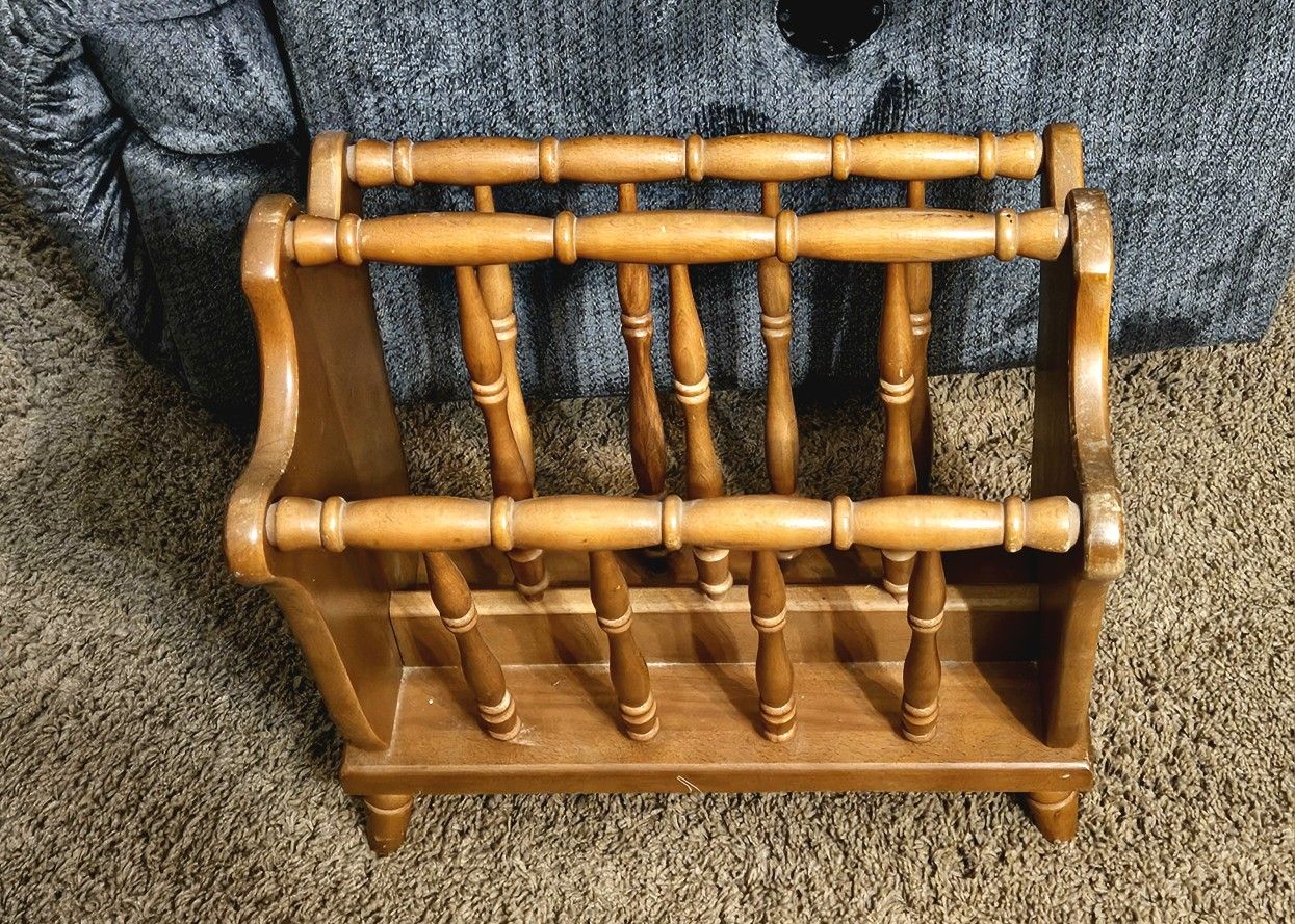 MCM Magazine Rack
