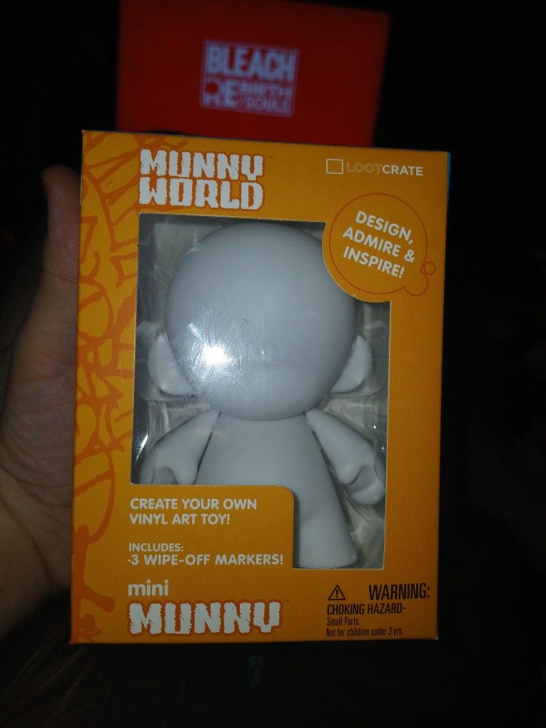 Munny World Mini Lootcrate Exclusive
