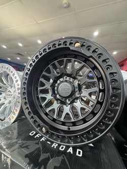 Lock Off road Invader Beadlock matte black forged 6x139