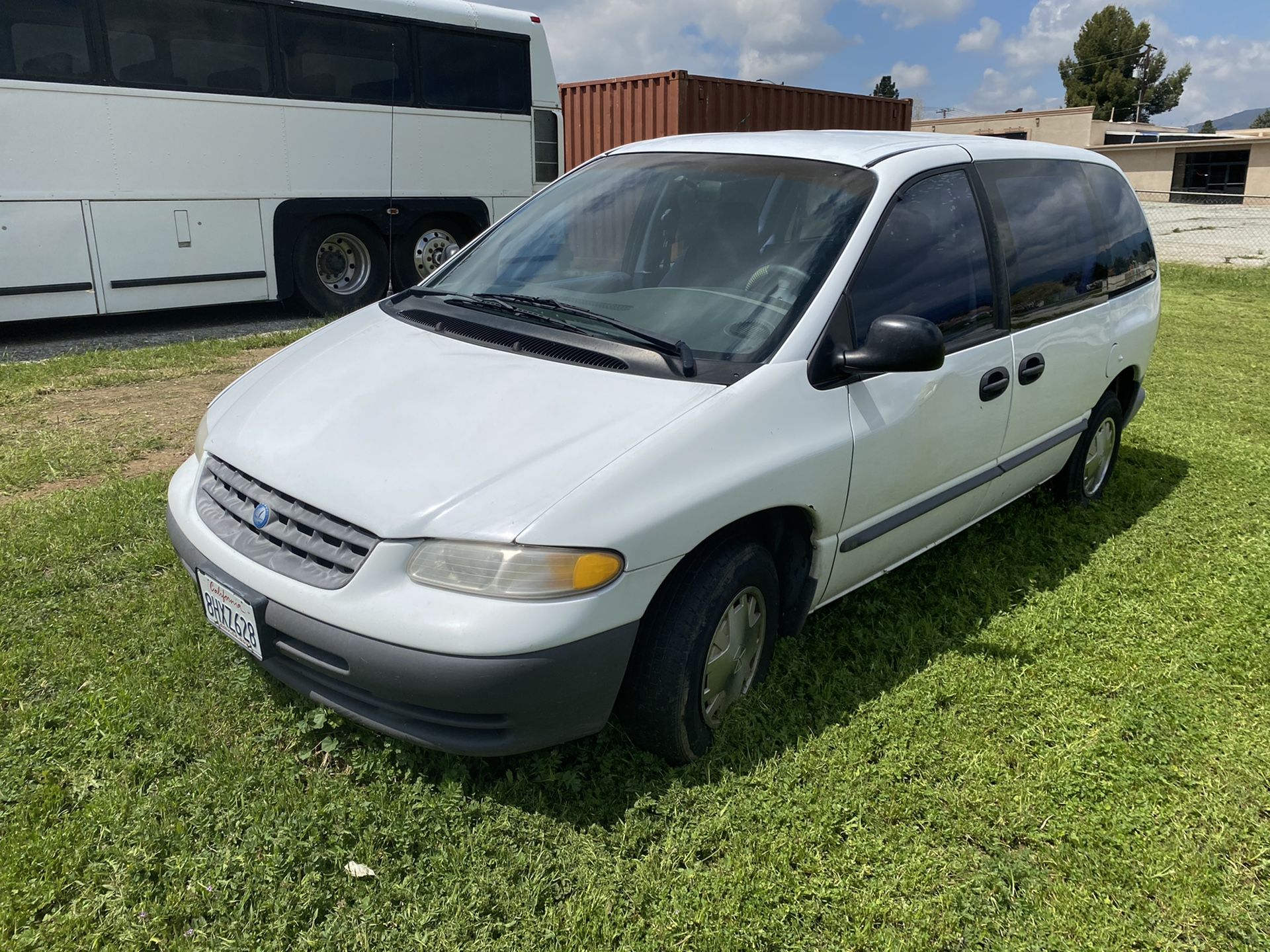 1996 Plymouth Voyager