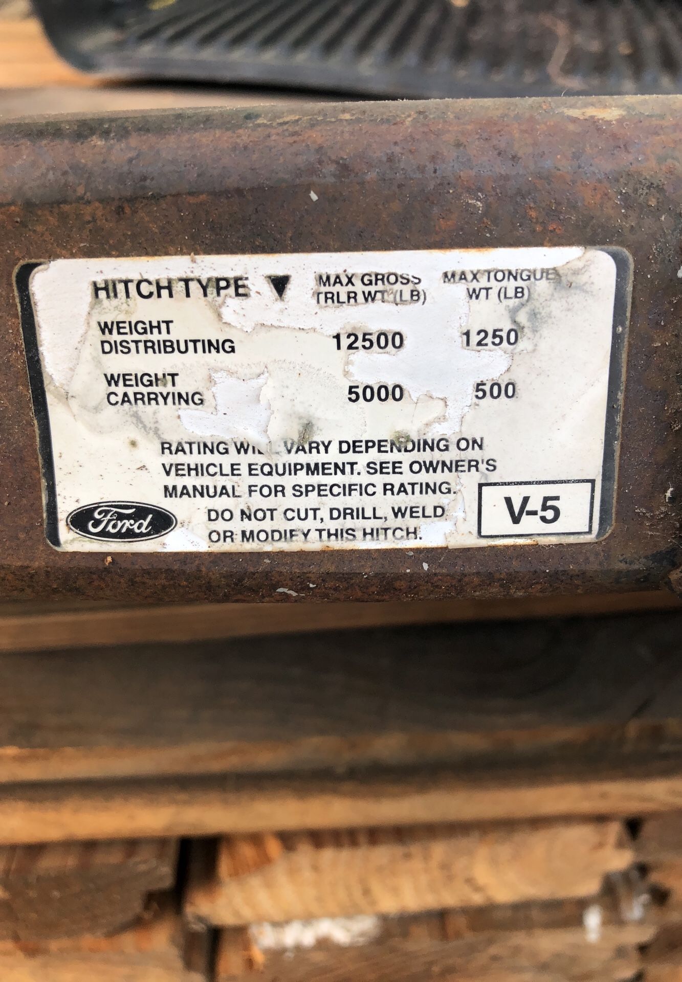 Ford dually trailer hitch