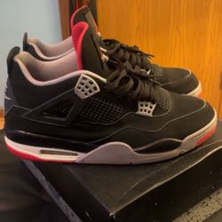 Air Jordan Retro 4 “Bred” 