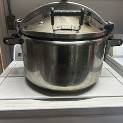 Commercial Pressure Cooker
