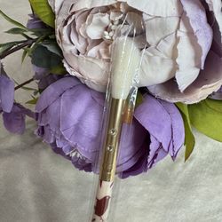 NWT SLMISSLAM Large Fluffy Bird Blending Brush