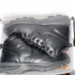 Nike Manoa 