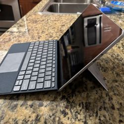 Surface Tablet/ Laptop 