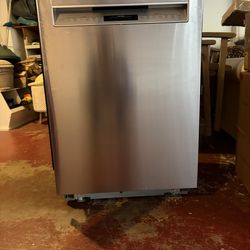 Bosch 500 Series 24 in. Stainless Steel Top Control Tall Tub Pocket Handle Dishwasher