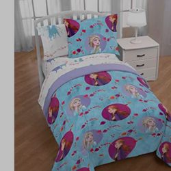 Full Size Frozen Bed Comforter