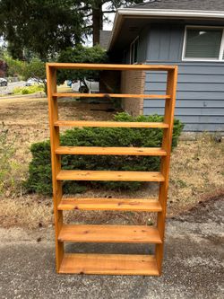 Solid wood bookshelf