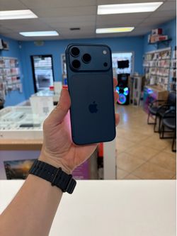 iPhone 17 Pro Max 256Gb Unlocked with Apple warranty till Dec 2026