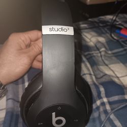 Beats Studio 3 Head Phones