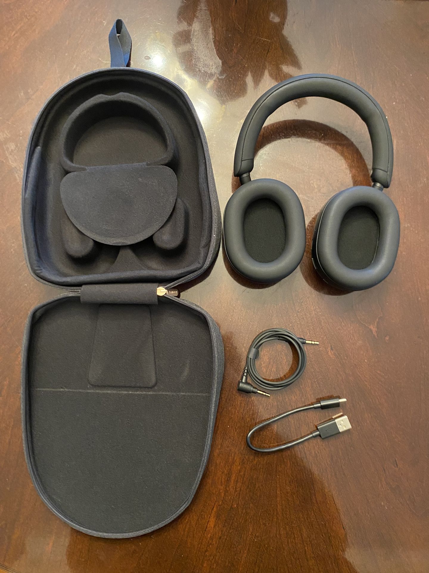 Sony WH-1000XM5 – Open Box, Like New, All Accessories