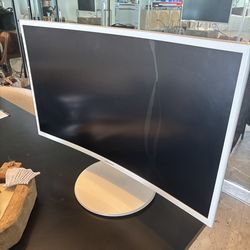 Curved SAMSUNG 27” screen