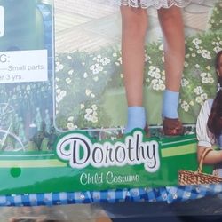 Dorothy  Child Costume  3 To 4 Years Old.reg Priced at $25.00 Selling For $20.00 Or Best Offer  It's NEW.! Cash Only.