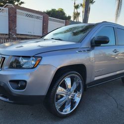 Jeep Compass Suv, Clean Title, Smogged, 22"rims, Low Miles, Runs And Drives Great 