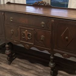 Sideboard / Buffet 