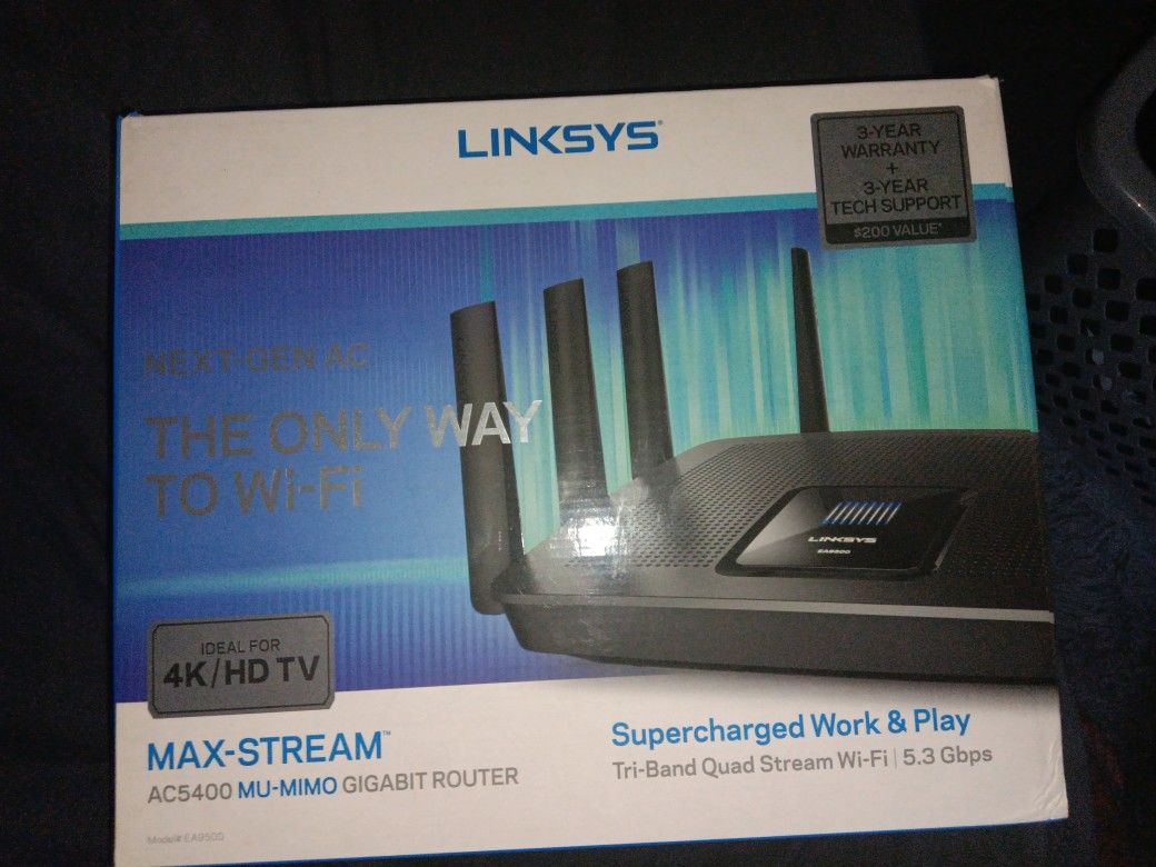 Linksys Wifi Router And Two Extenders