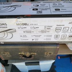 Skylink Atoms Garage Door Opener - Brand New