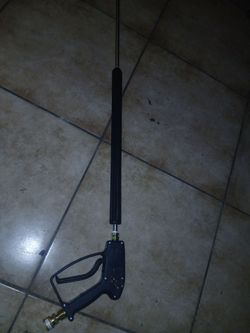Pressure washer gun
