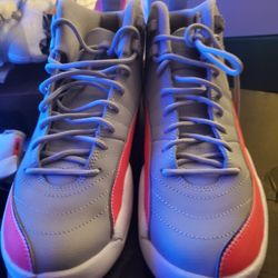 Nike Air Jordan 12 Retro (GS) Size 7Y