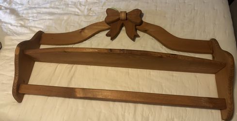 Wooden Bow Shelf