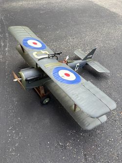 Model airplane