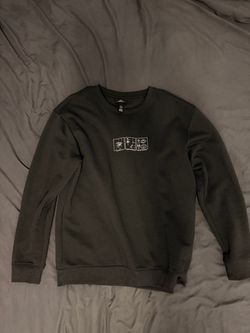 H&M Black Crewneck Sweatshirt with Record Graphic