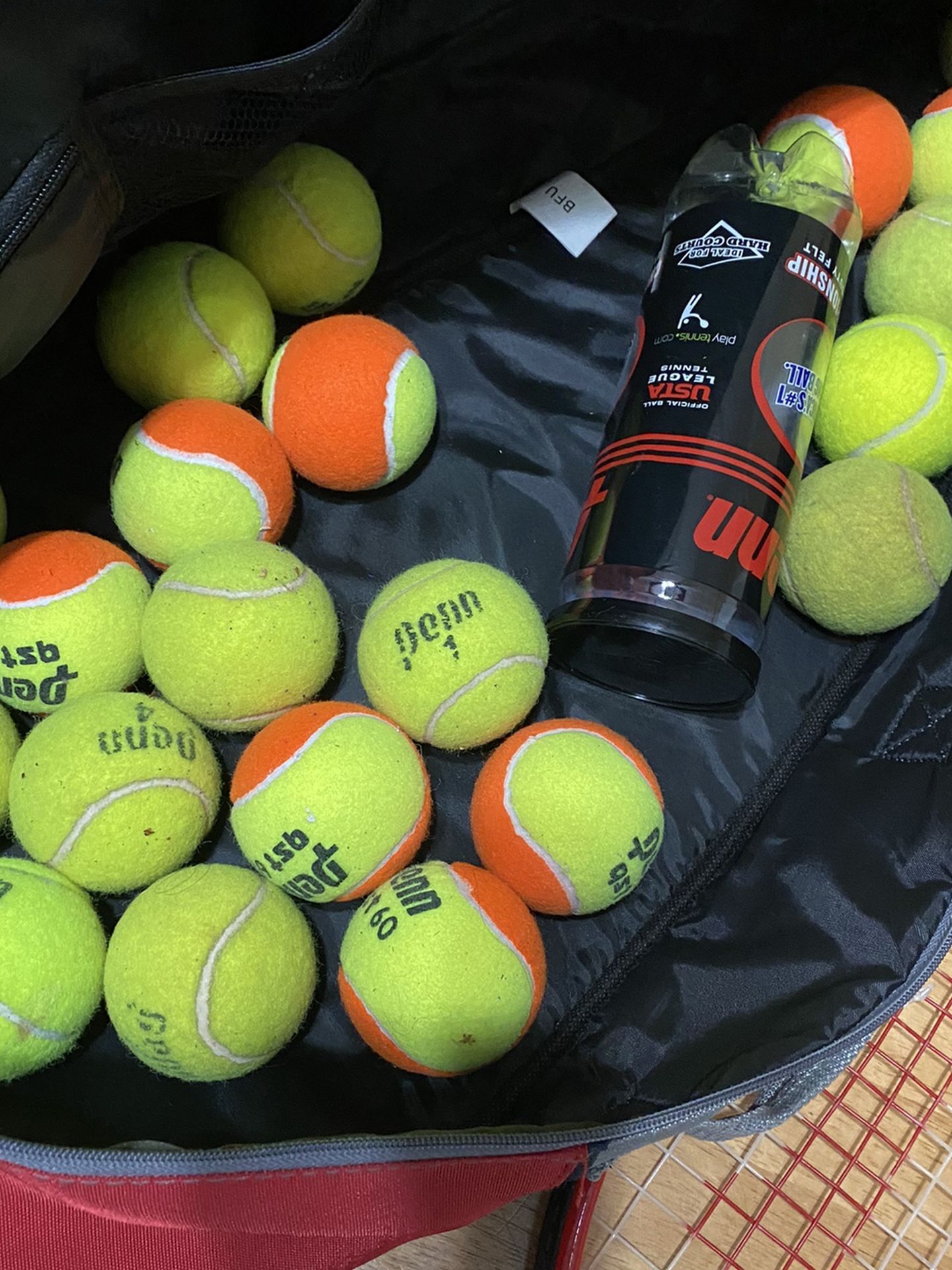 Wilson Tennis Racket With Bag