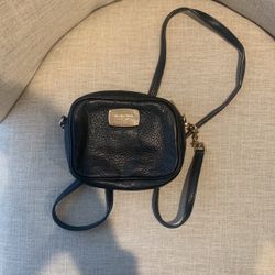 Black Michael Kors Crossbody