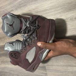 Jordan 5 “BURGUNDY” Size 9.5