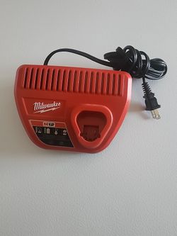 M12 Charger Like,new.