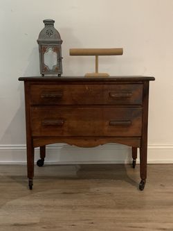 SOLOD WOOD SIDE TABLE FROM 1900’s 