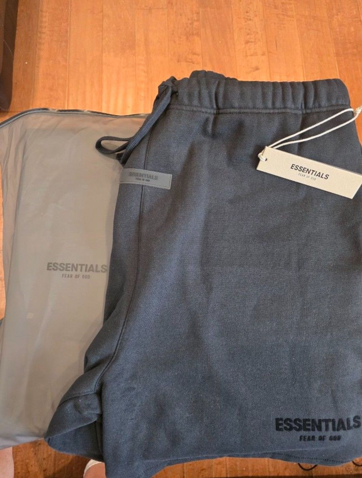 essential shorts