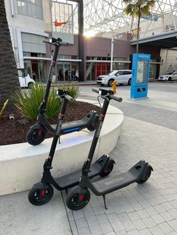 Electric scooter