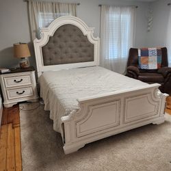 Grey Queen Bedroom set