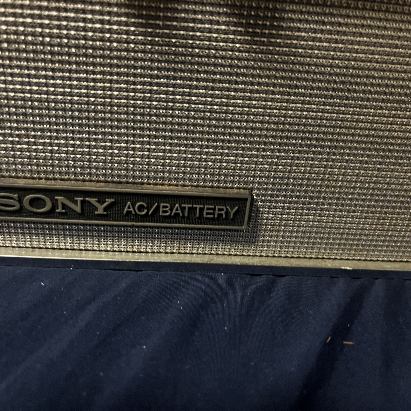 SONY 6 band Super Sensitive Radio Model No TFM-8000W, Good SONY 6 band Super Sensitive Radio Model No TFM-8000W, Good