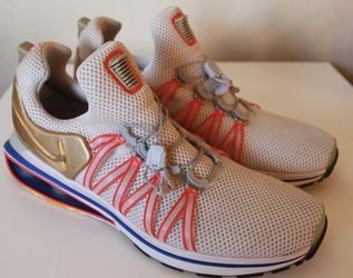 Nike Shox Metallic Gold. Size 11