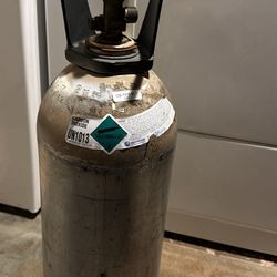 C02 tank, 20 lbs