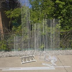 5 Wire  Shelves  With Hanging Clothes Rails
